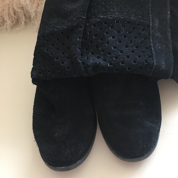 TOMS/Boots - Picture 2 of 6